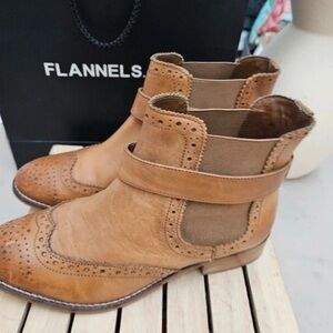 Elegant Tan Leather Ankle Boots
